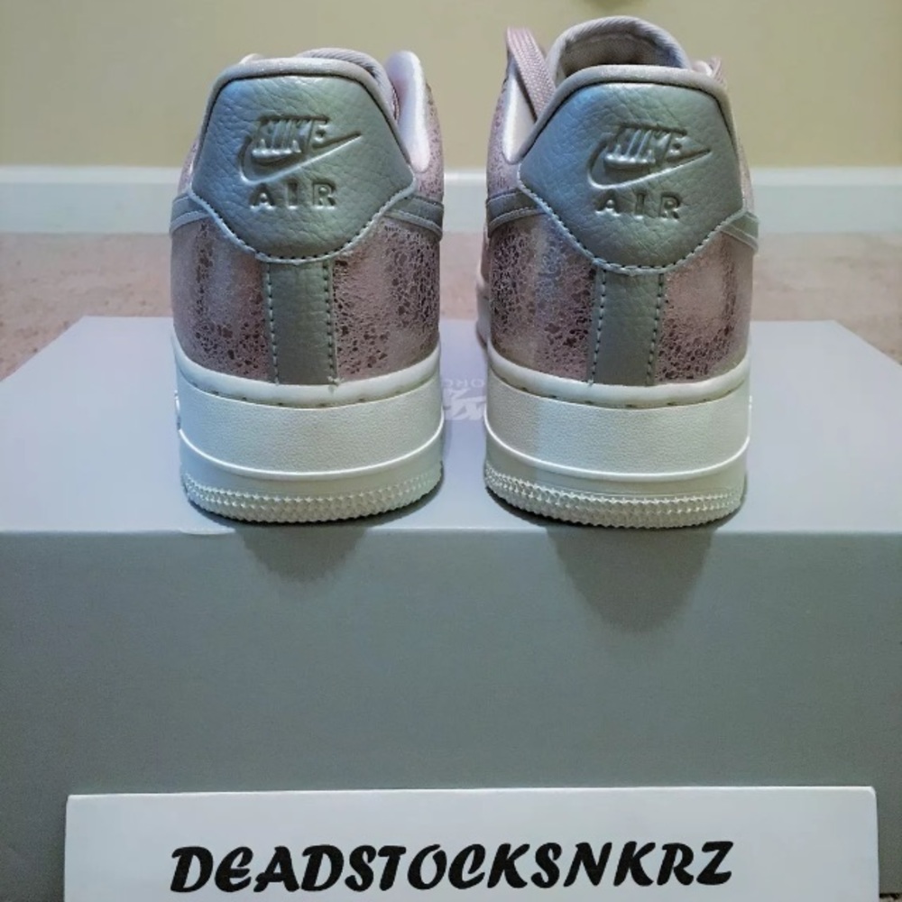 WMNS Nike Air Force 1 '07 PRM "Particle Rose" - Picture 4 of 6